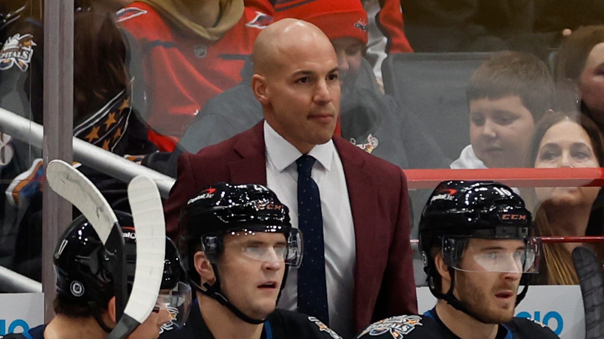 Capitals coach Spencer Carbery wins Jack Adams Award