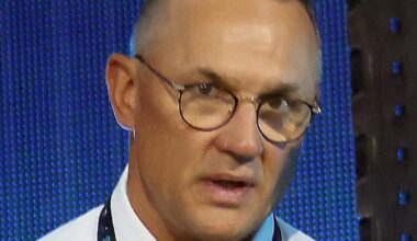 What pick do Detroit Red Wings have in first round?