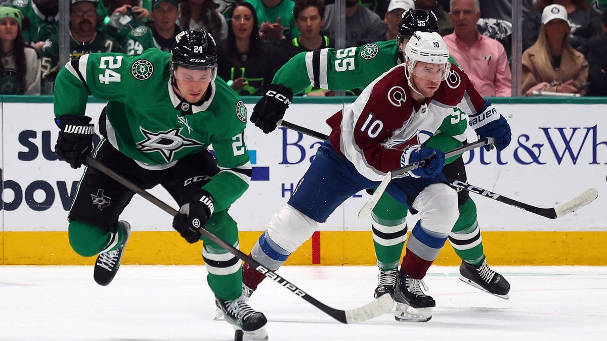 Columbus Blue Jackets acquire Coyle, Wood from Colorado Avalanche