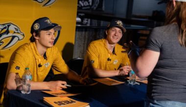 Predators pick Ryker Lee laughs as he sees friend get drafted in shorts and hoodie