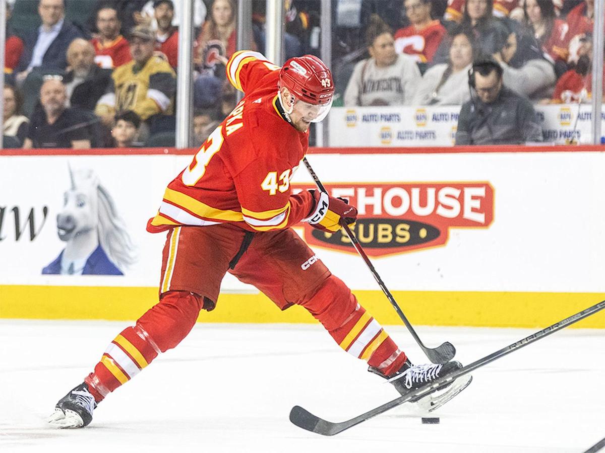 Calgary Flames sign Adam Klapka to two-year contract extension