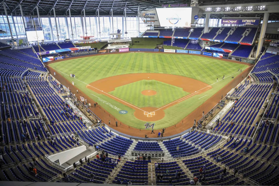 MIAMI, FLORIDA - This will be the NHL's first outdoor game in Florida and first involving the Panthers. (Photo by Luis Gutierrez/Norte Photo/Getty Images)