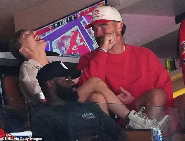 The duo put on an animated display