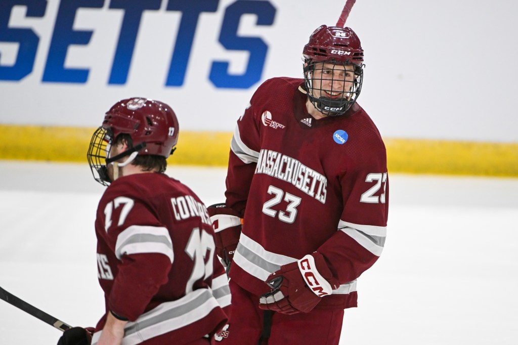 Avs take UMass' Francesco Dell'Elce