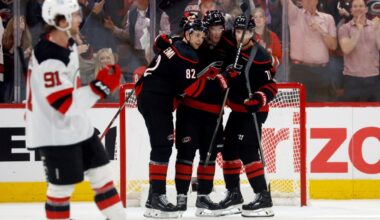 Hurricanes out-class Devils in 4-1 victory in Game 1 – Trentonian