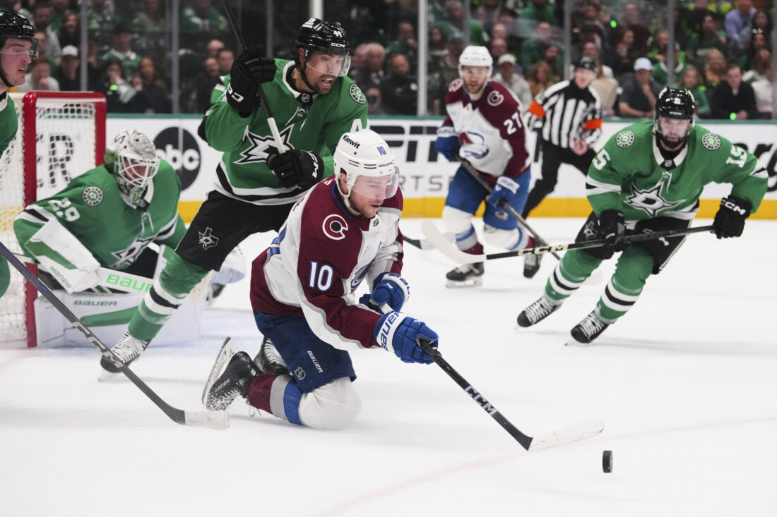 Leafs re-sign Tavares, Avs and Jackets make trade | News, Sports, Jobs