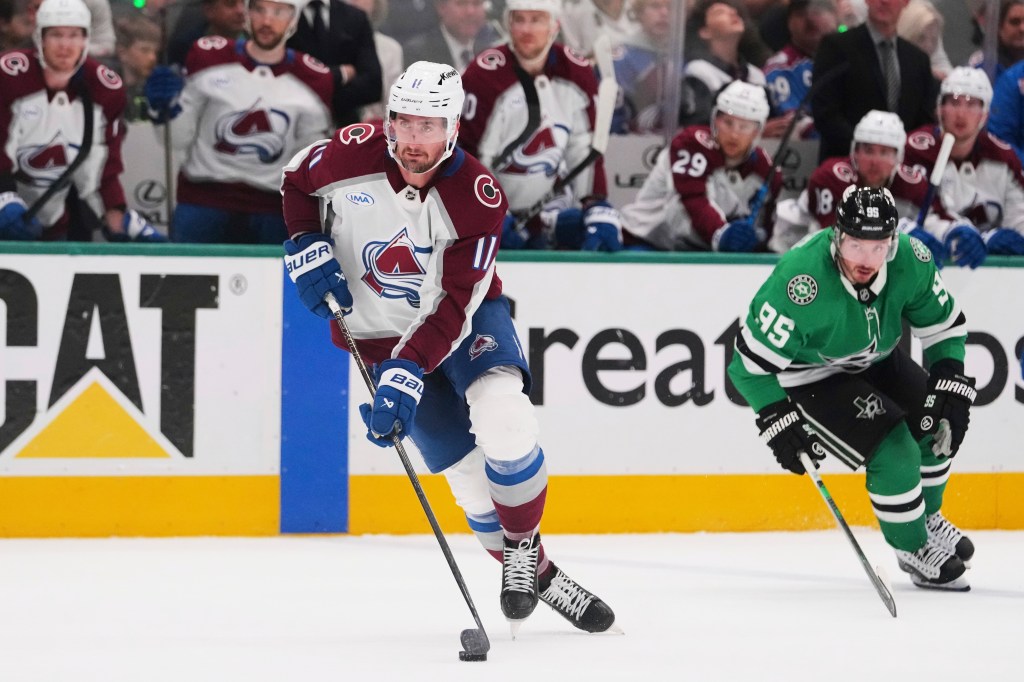 Avalanche signs Brock Nelson to three-year extension