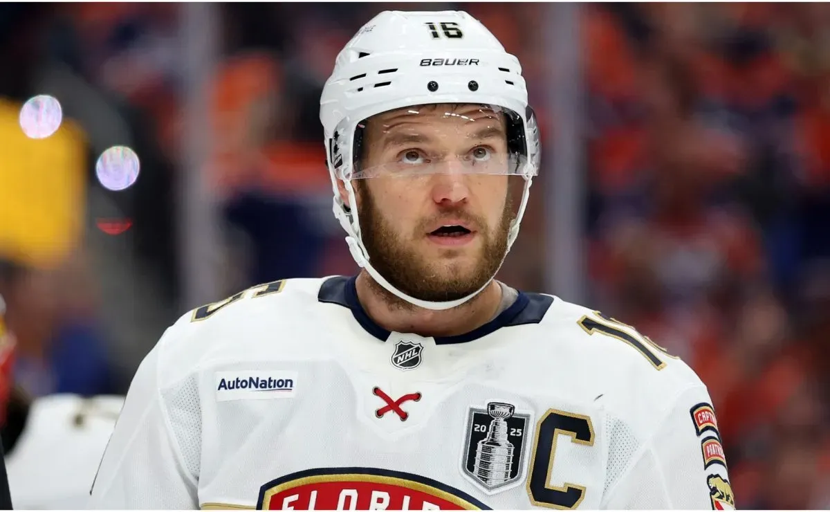 Aleksander Barkov delivers sincere 4-word statement to Matthew Tkachuk, Paul Maurice after Panthers blow out Oilers in Game 3