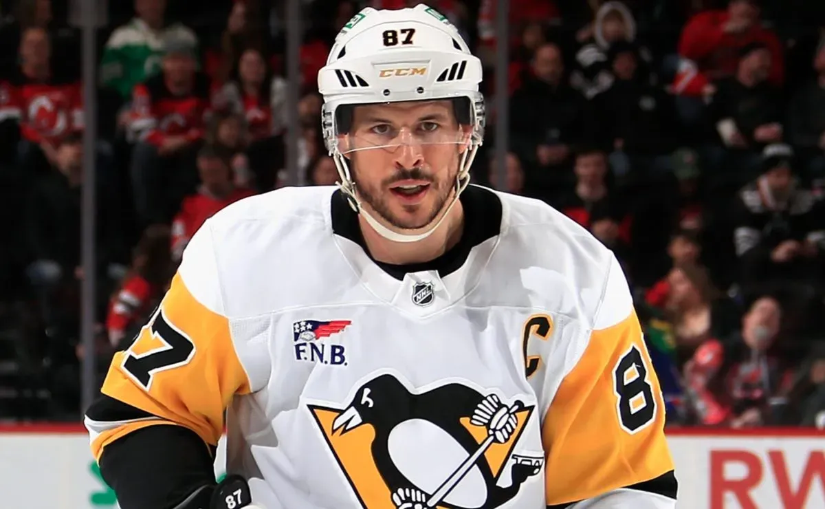 NHL Rumors: Sidney Crosby may lose key Penguins teammate to two top contenders