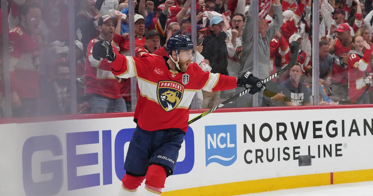 Should the Utah Mammoth sign Sam Bennett? – Deseret News