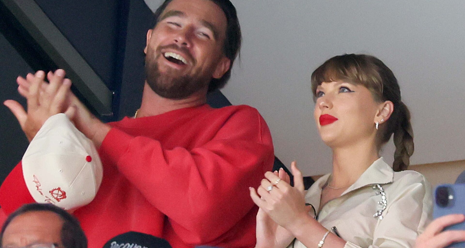 Taylor Swift Attends A Hockey Game On Her Quest To Loving All Sporting Events