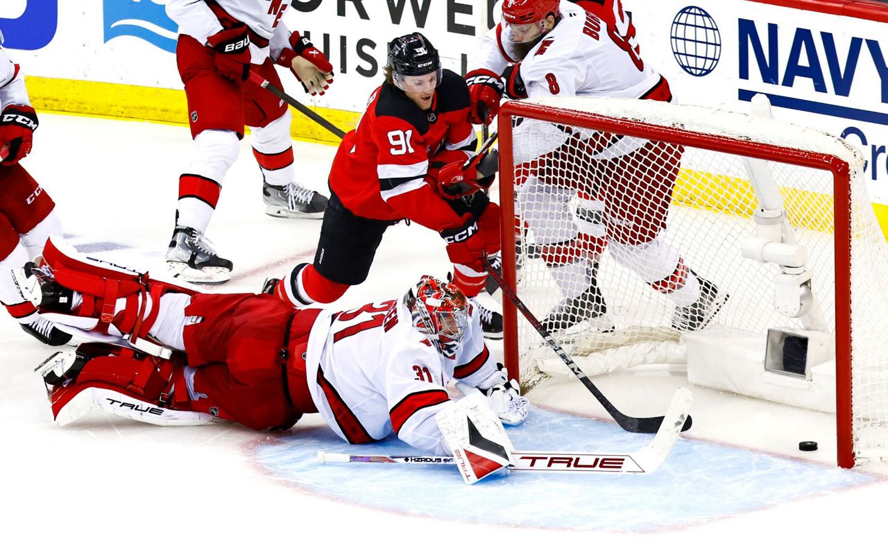 Goaltenders in the spotlight for Jets-Blues, Hurricanes-Devils, Capitals-Canadiens and Kings-Oilers