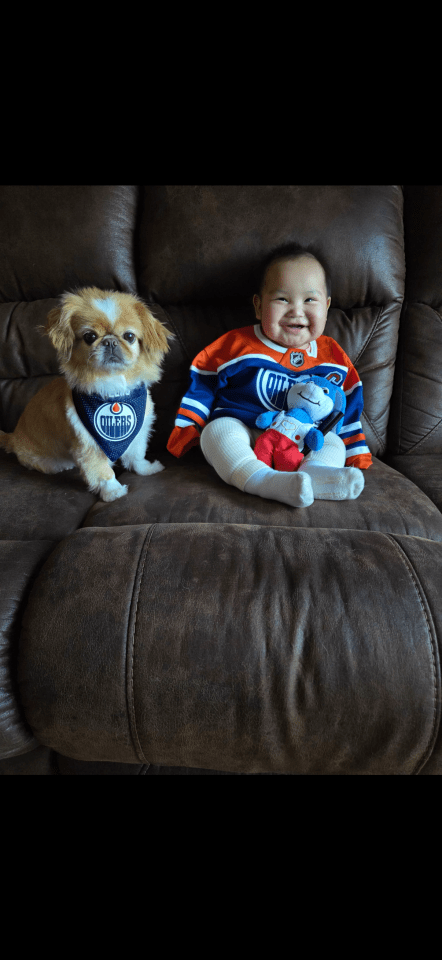 Bradley Voudrach in Inuvik sent us this photo of Brielle Voudrach (right) and her big sister, Lady.
