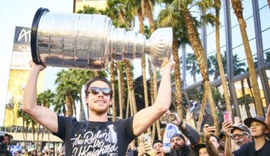 REILLY SMITH SIGNS 1-YEAR $2 MILLION EXTENSION TO REMAIN IN VEGAS