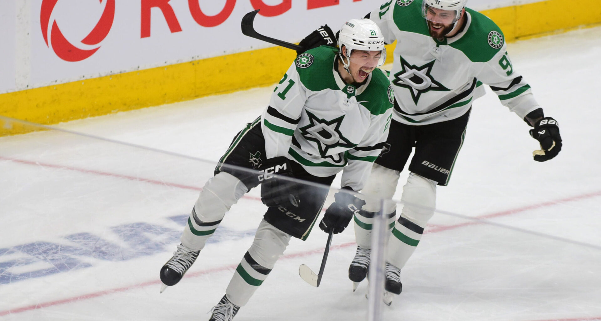 Philadelphia Flyers Should Pursue Jason Robertson at All Costs - The Hockey Writers - NHL News