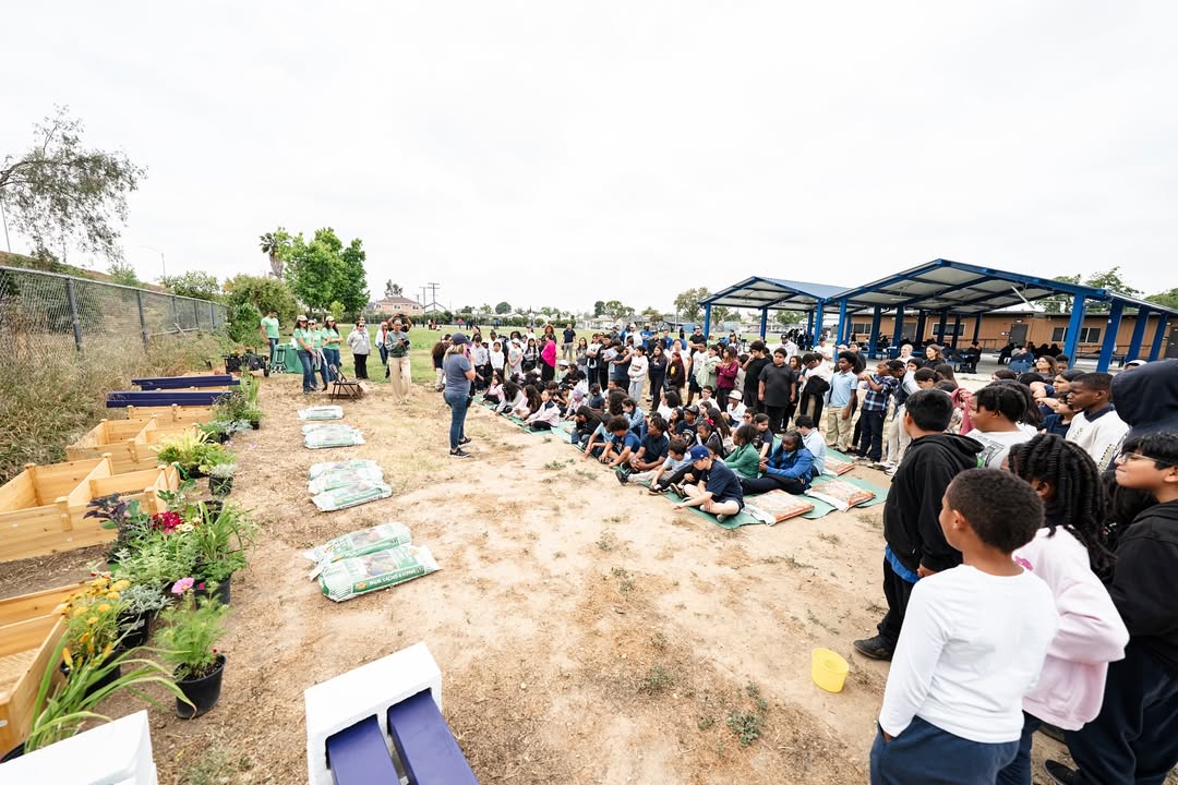 LA Kings and Grades of Green Team Up To Create Vital Green Spaces for Students Through Adopt-A-School Program