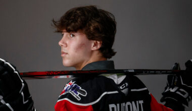Top 2027 prospect Landon DuPont named CHL Rookie of the Year