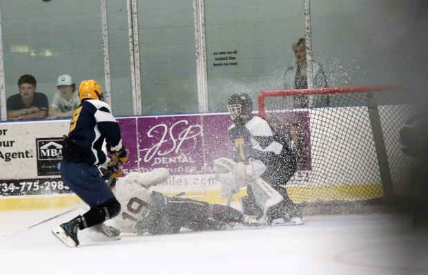 The Riverview Gabriel Richard ice hockey team earned a 2-0...