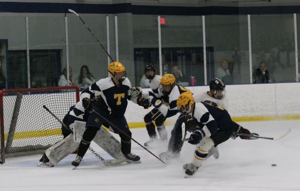 The Riverview Gabriel Richard ice hockey team earned a 2-0...