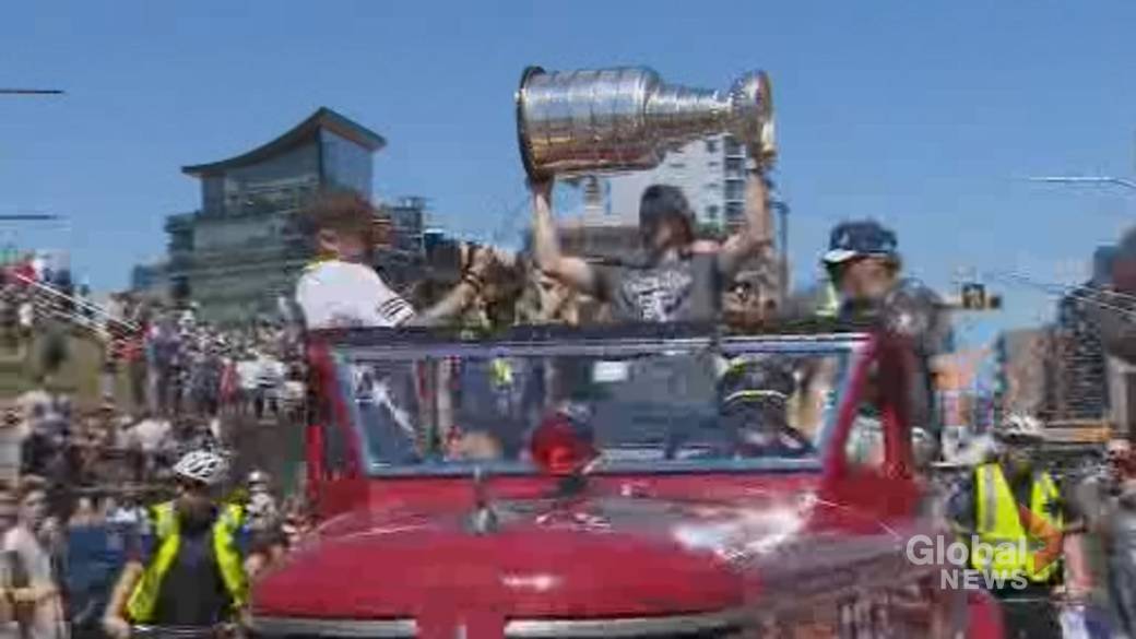Click to play video: 'Thousands show up for Nathan MacKinnon Stanley Cup parade in Halifax'