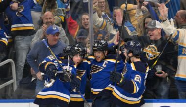 Blues score 3 goals in 2:13 of the second period to beat Jets 5-2 and force a Game 7