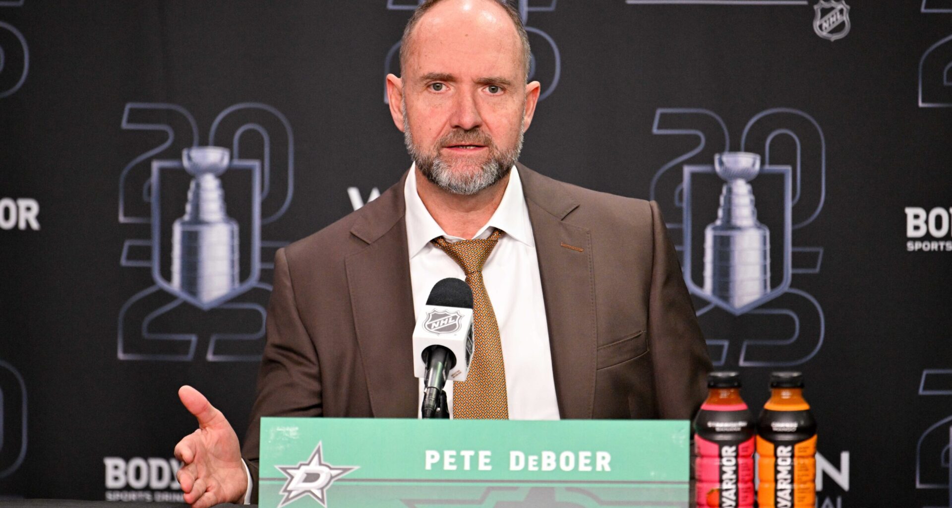 Stars Send Clear Message with DeBoer Firing, & More NHL Rumors - The Hockey Writers - NHL Rumors