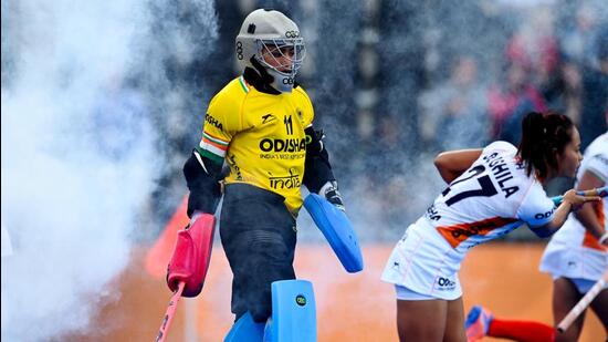 Savita Punia and Sushila Chanu. (Hockey India)