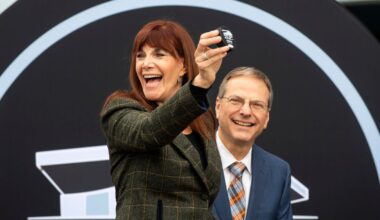 Anaheim Ducks Owners Buy Anaheim Office Tower for $72M – Commercial Observer