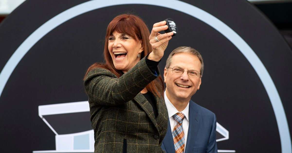 Anaheim Ducks Owners Buy Anaheim Office Tower for $72M – Commercial Observer