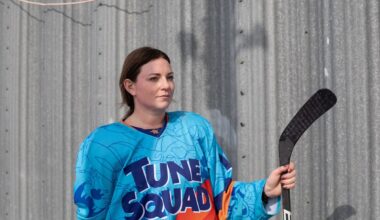 Albertan finds her way back to hockey after losing her arm in a farm accident at 19