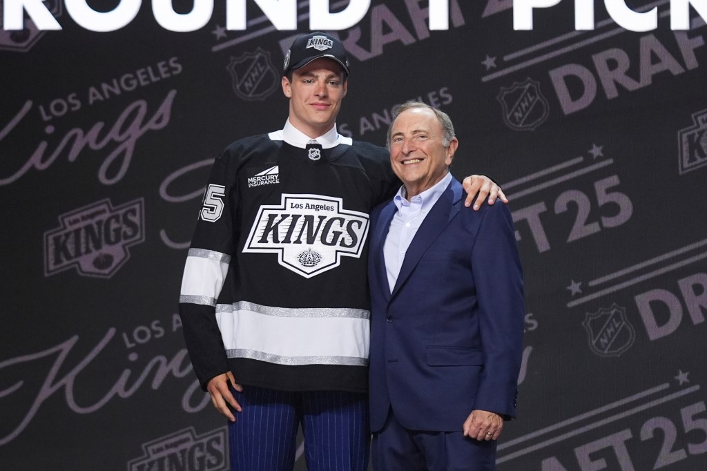LA Kings pick Washington Township’s Henry Brzustewicz in 1st round of NHL Draft – Macomb Daily