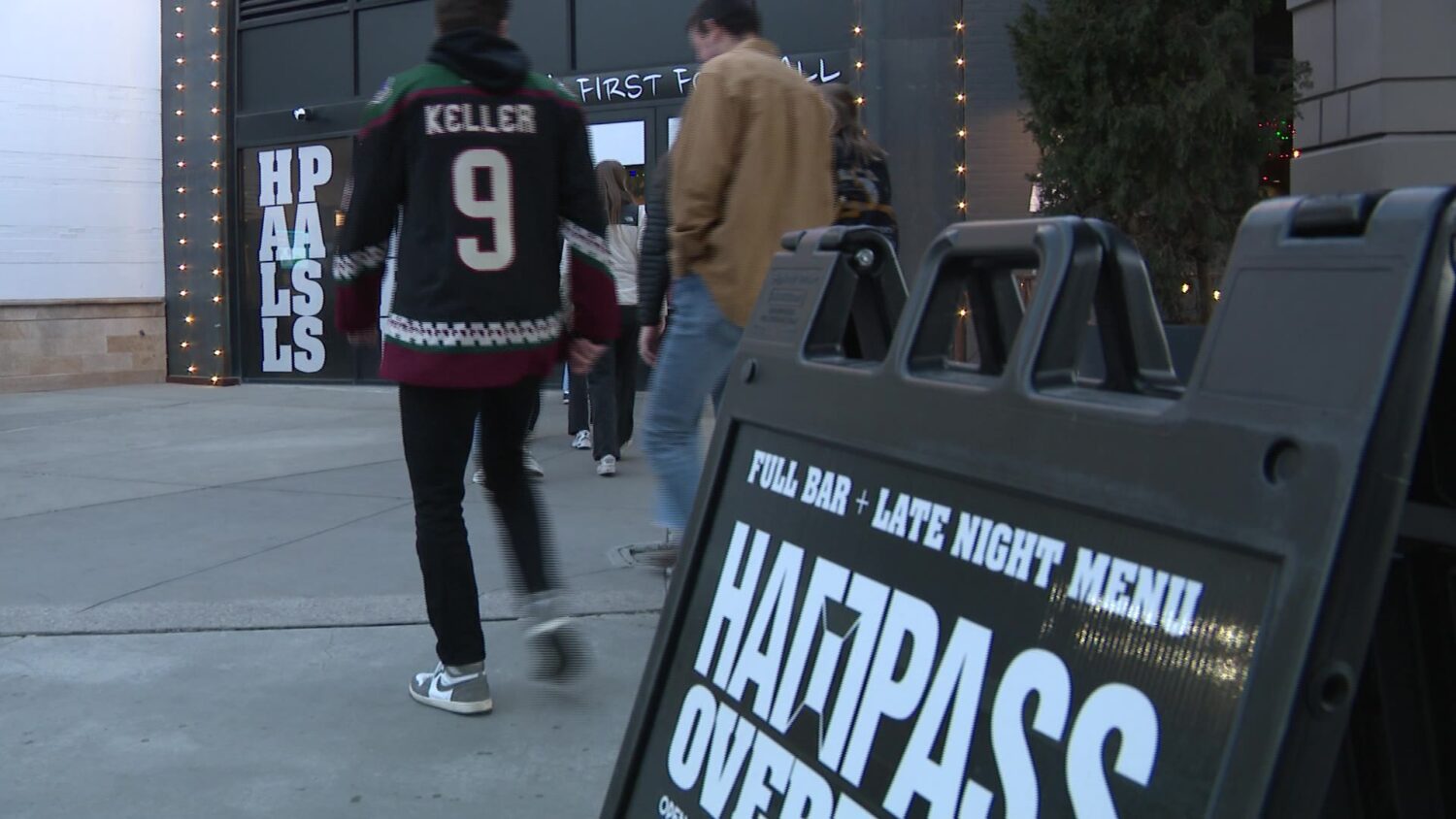 Utah Hockey fans scoring big for downtown businesses