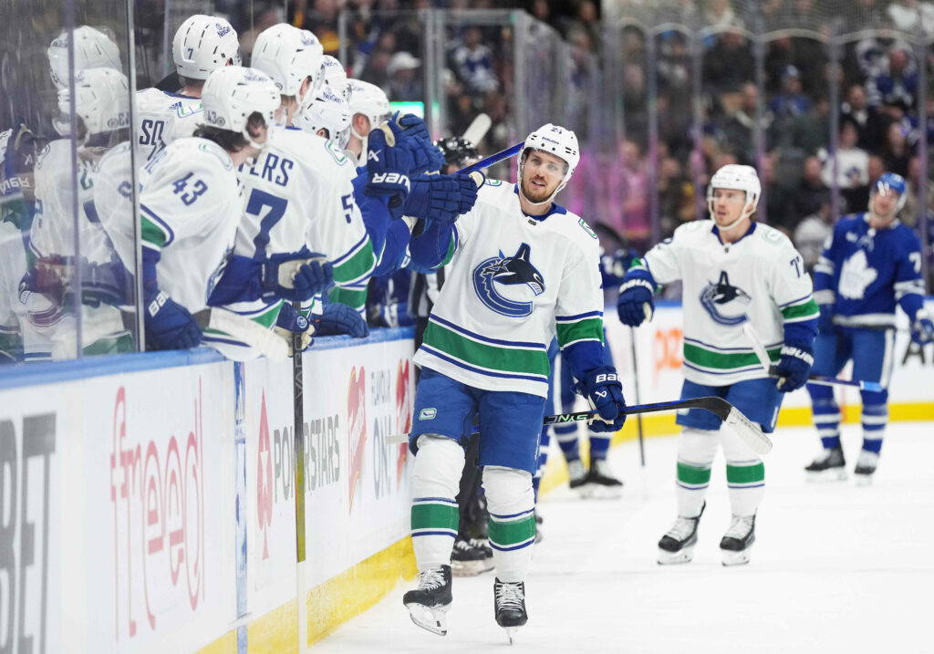 Pacific Notes: Brown, Dean, Suter