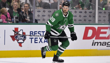 Stars Waive Alexander Petrovic