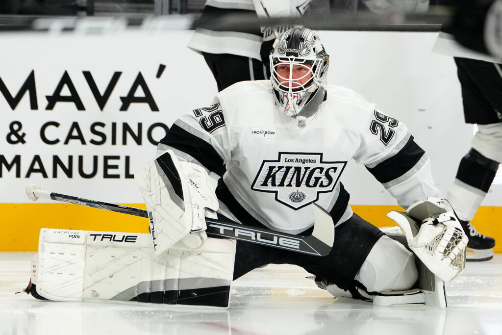 Kings Re-Sign Pheonix Copley