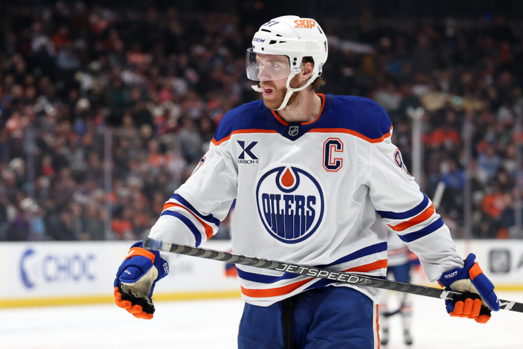 Connor McDavid In No Rush To Sign Max-Term Extension With Oilers