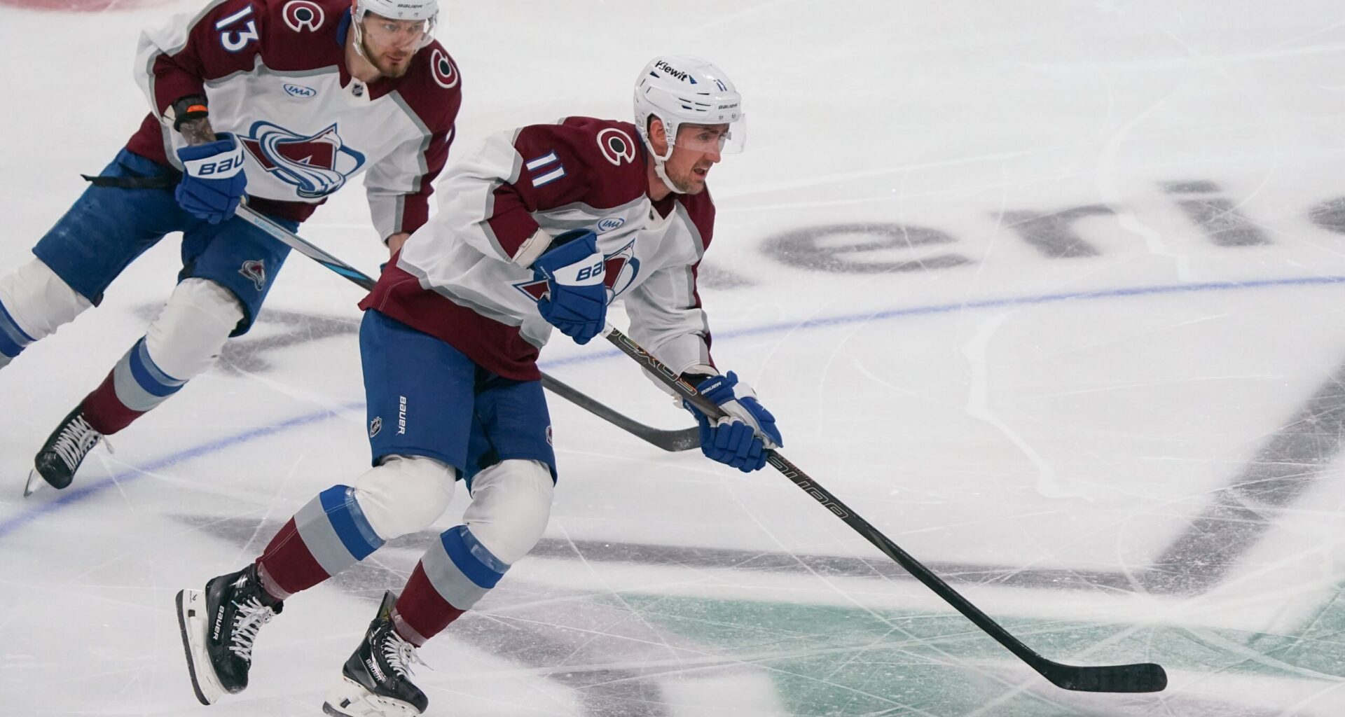 Colorado Avalanche Lock-up Free Agent Centre