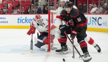 Carolina Hurricanes Extend Depth Defenceman