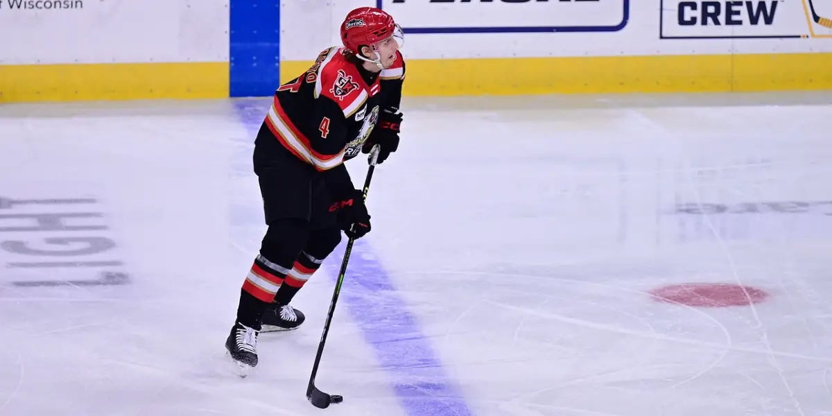 Detroit Red Wings Sign Pending RFA Defenseman