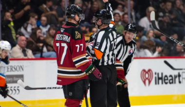 Victor Soderstrom skating for the Tucson Roadrunners of the AHL