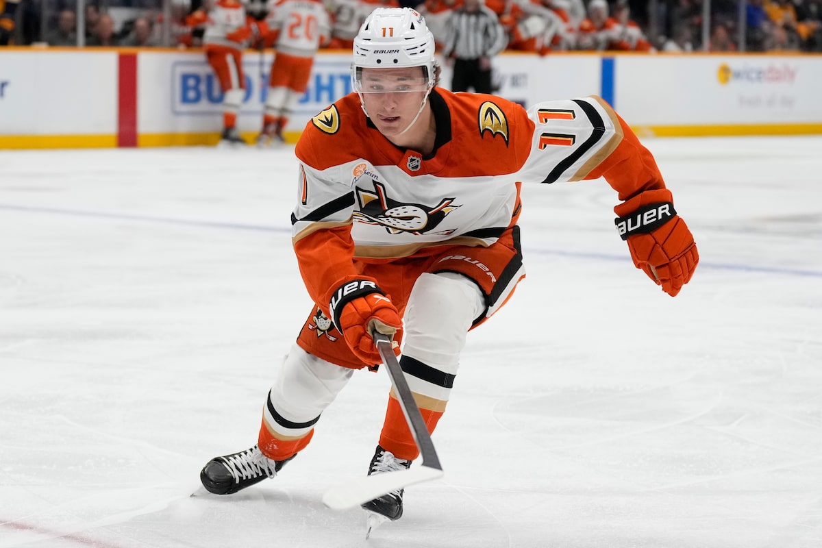 Anaheim Ducks send Trevor Zegras to Philadelphia Flyers for Ryan Poehling and draft picks