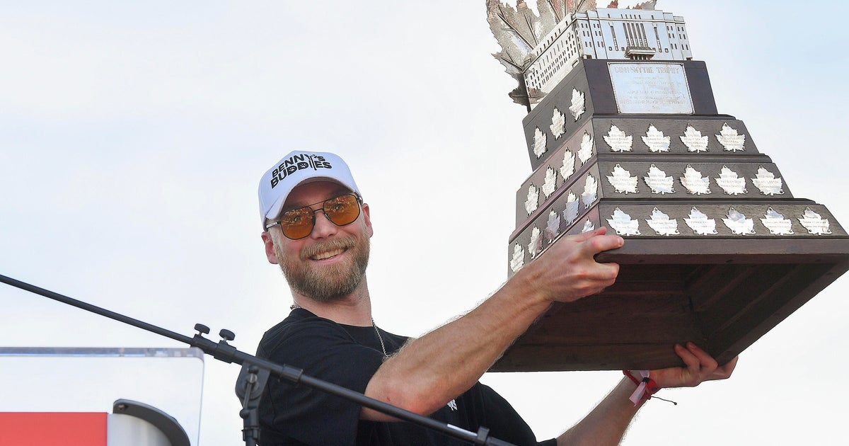 Stanley Cup Playoff MVP Sam Bennett agrees on 8-year, $64 million contract to stay with Florida Panthers