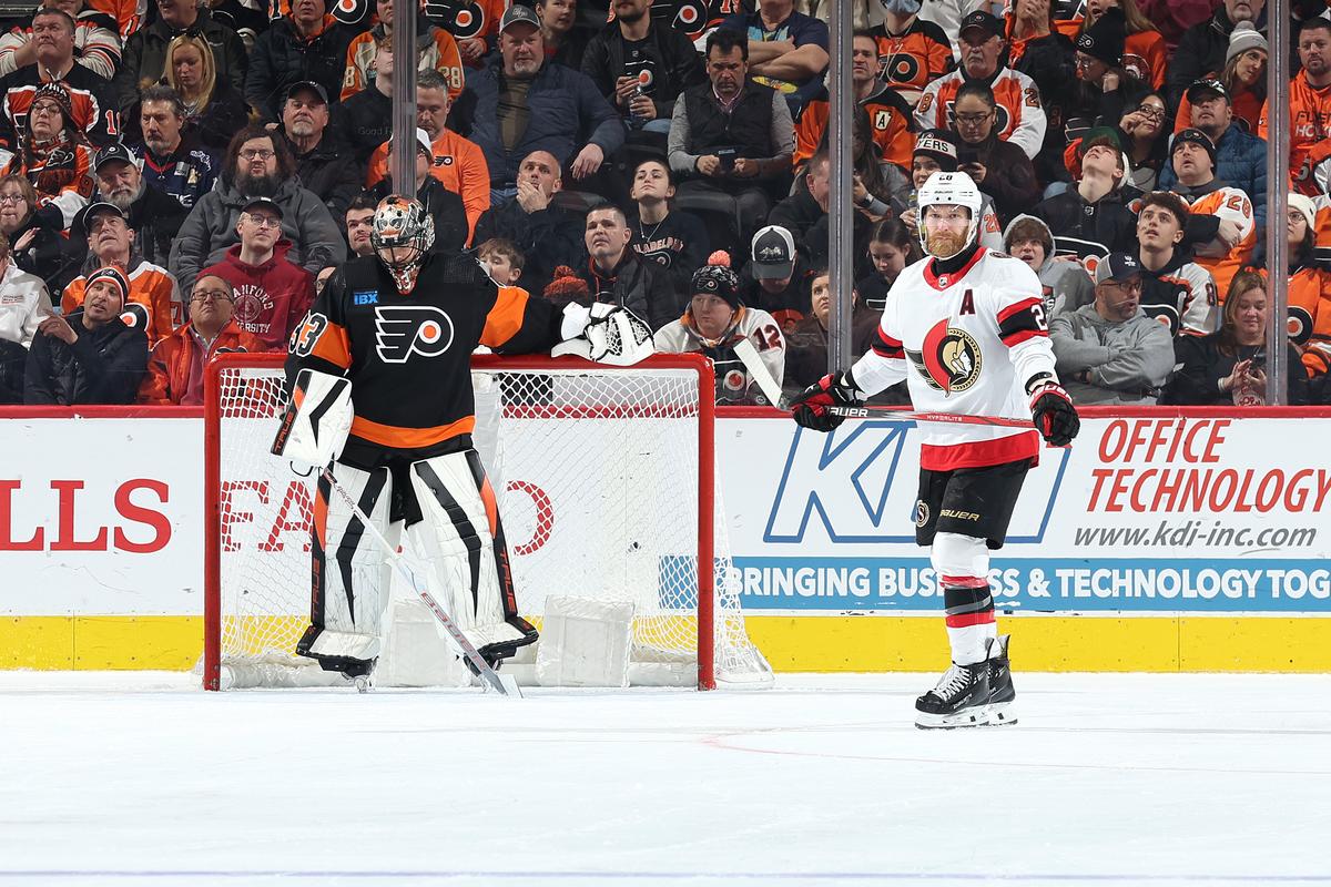 Ex-Flyer Claude Giroux Gets 1-Year Extension with Ottawa Senators