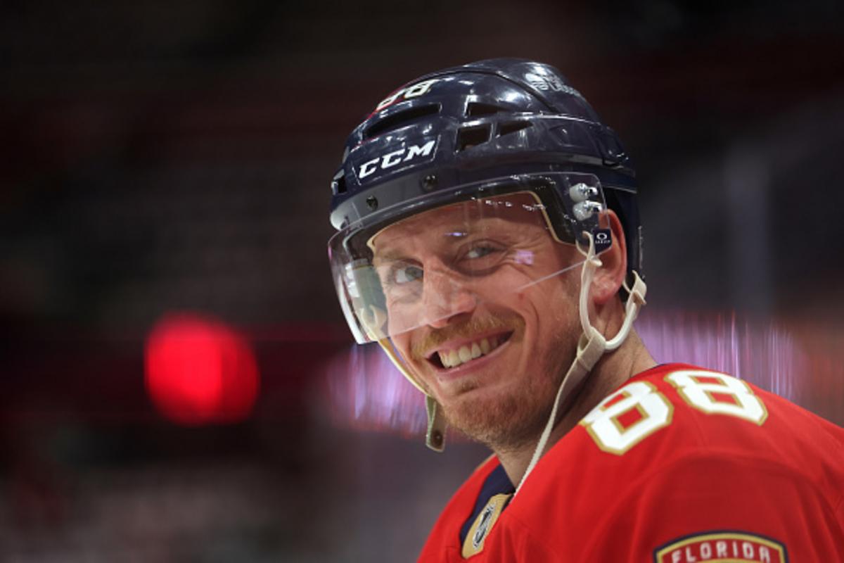 St. Cloud's Nate Schmidt Eyes Stanley Cup Championship Tonight