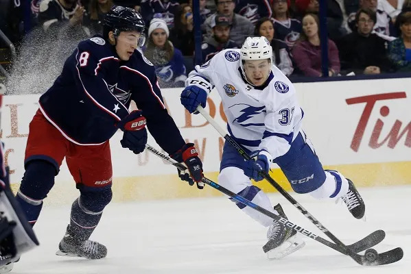 Yanni Gourde, Zach Werenski_529444