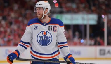 BetMGM $10,000 Hat Trick Jackpot picks, goal-scorer props, NHL odds for Panthers vs. Oilers Game 4