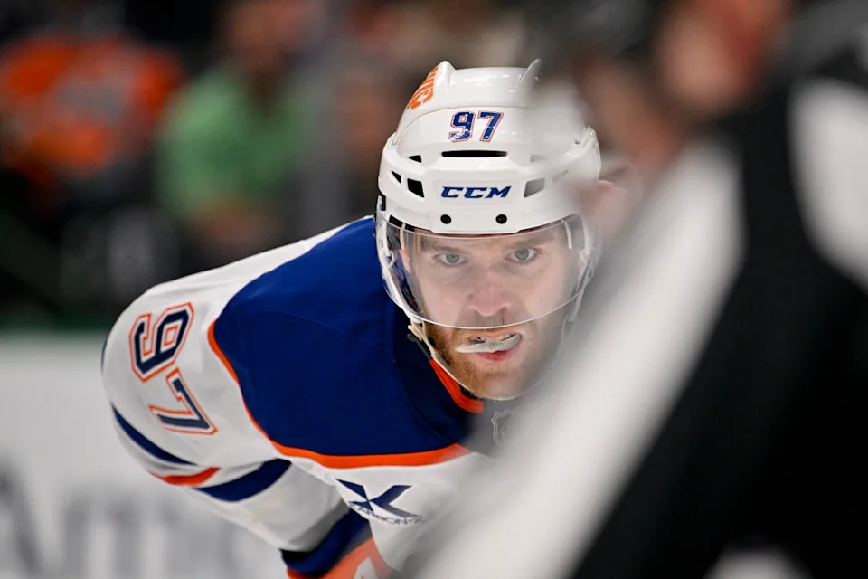 Oilers center Connor McDavid (97) in action during the game between the Stars and the Oilers.Jerome Miron-Imagn Images