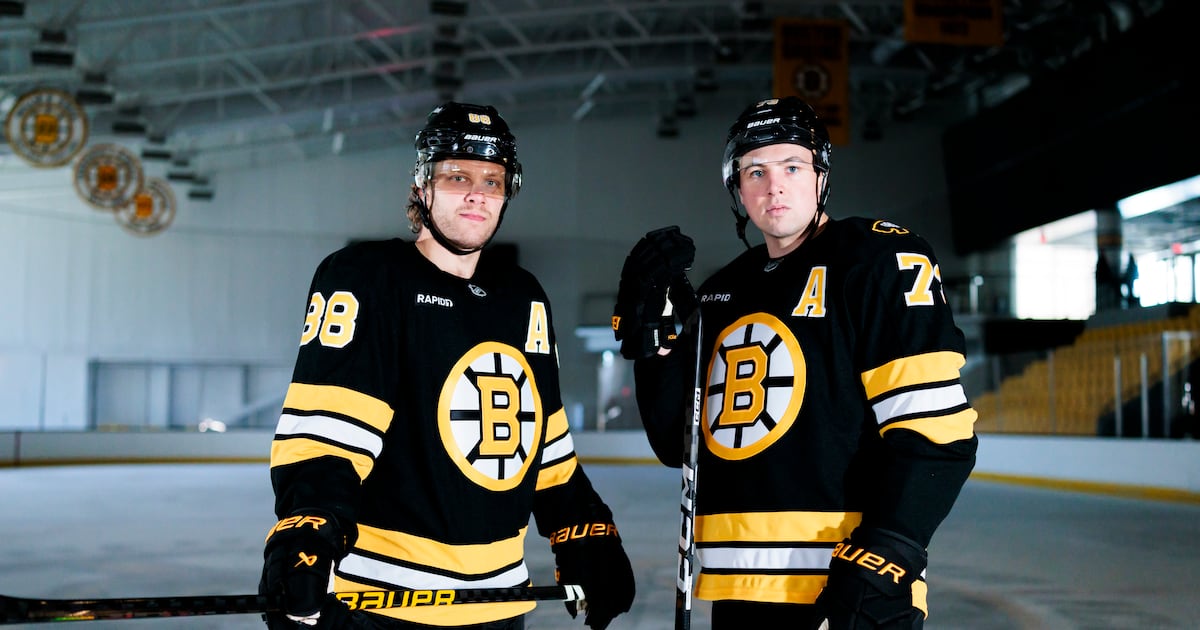 Boston Bruins unveil new Bourque-era inspired uniforms – Boston 25 News