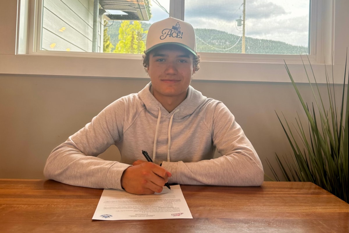 Penticton Vees add Okanagan Hockey Academy alumni to WHL roster