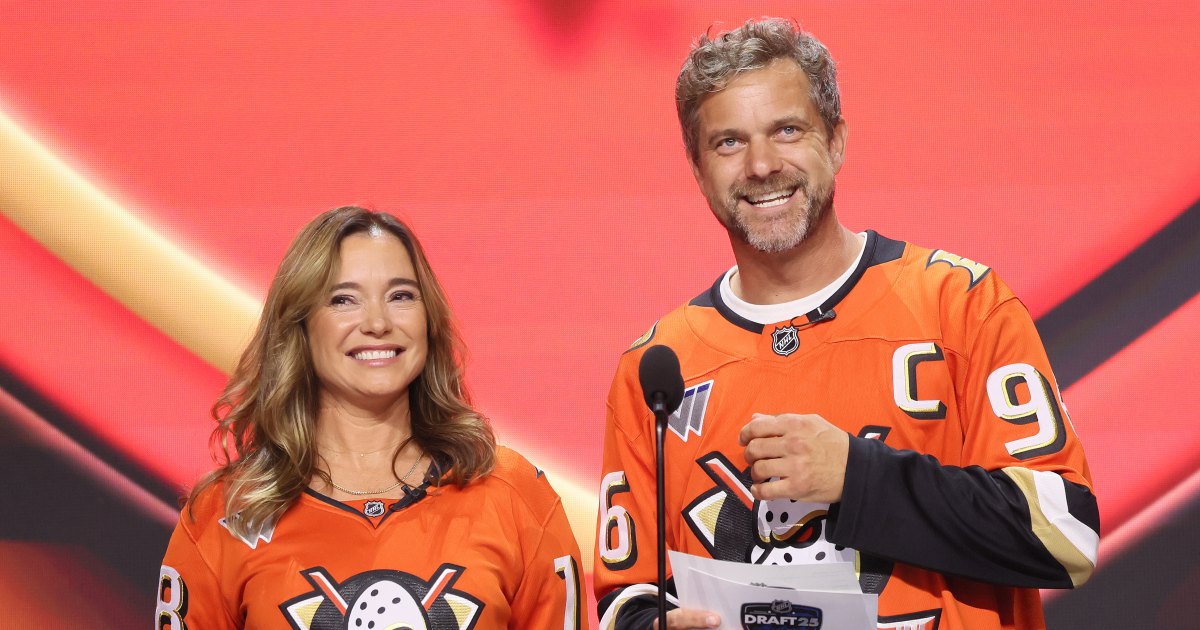 Joshua Jackson Reunites With 'Mighty Ducks' Costar at NHL Draft